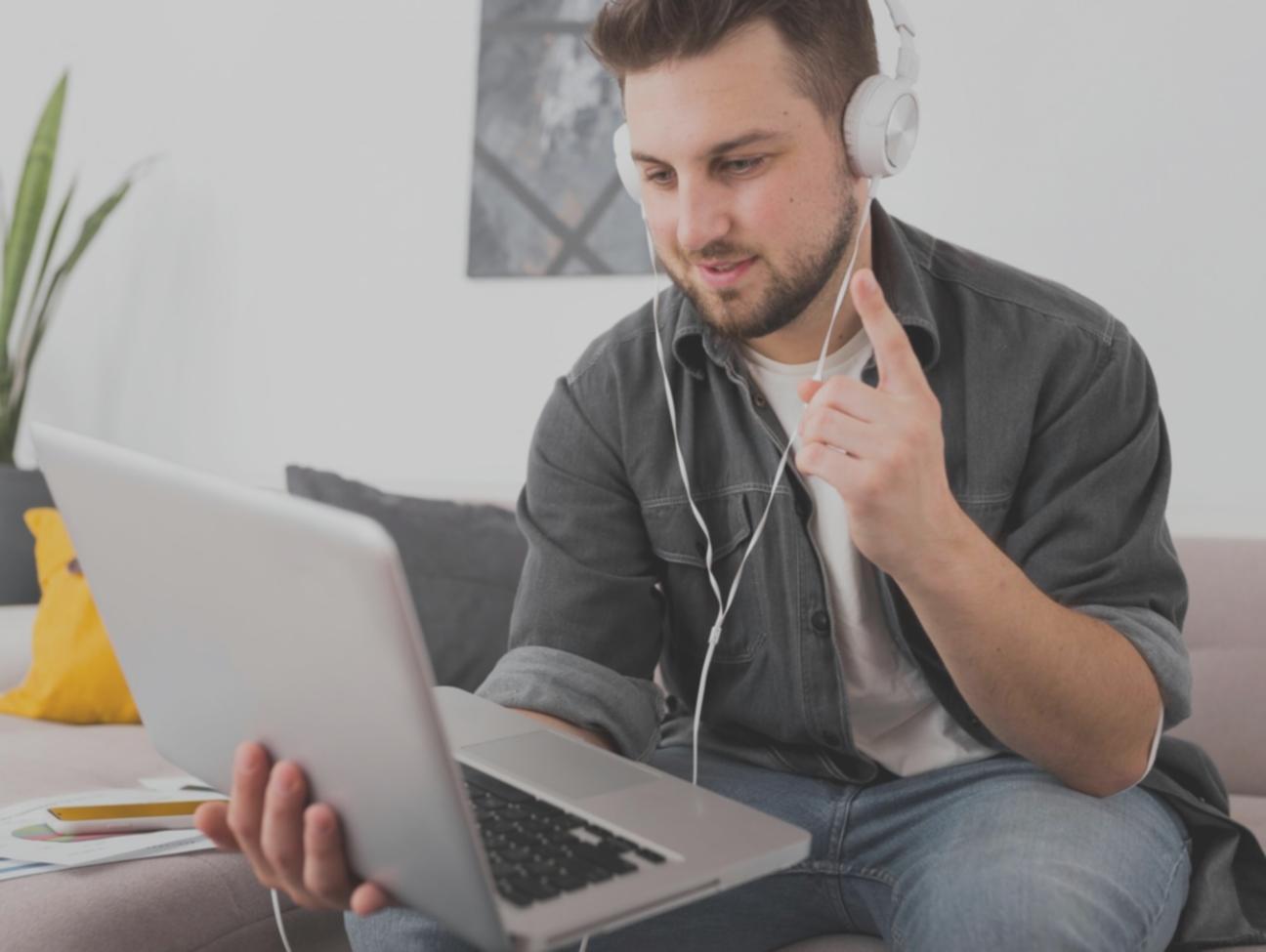 Participants en session de formation sur les stratégies d'investissement